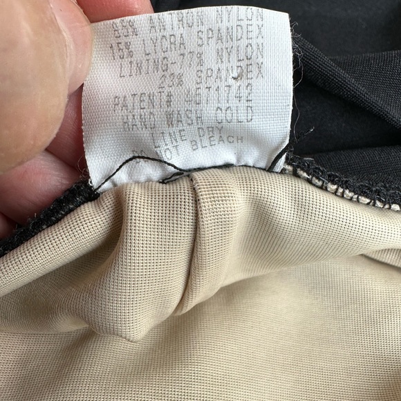 THE SLIM SUIT slimming 2 PCs swim suit, size 6, EUC - Picture 12 of 16